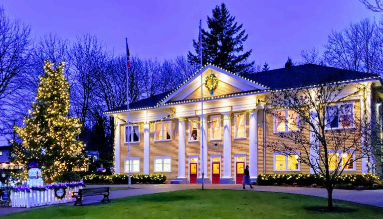 Paddlewheeler Christmas Fort Langley Cruise